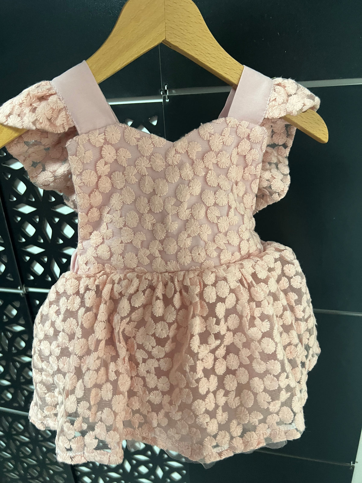 Somon dantel 1 yaş etekli tulum elbise