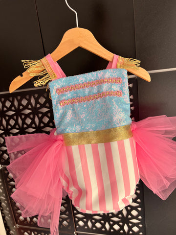 Circus sirk yılbaşı konsepti pembe